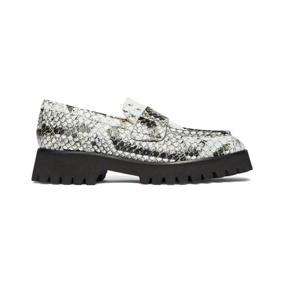 Frēda Salvador Hana Leather Loafer